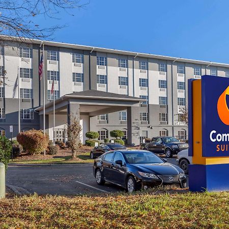 Comfort Suites Pineville - Ballantyne Area Bagian luar foto