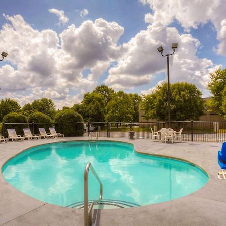 Comfort Suites Pineville - Ballantyne Area Bagian luar foto