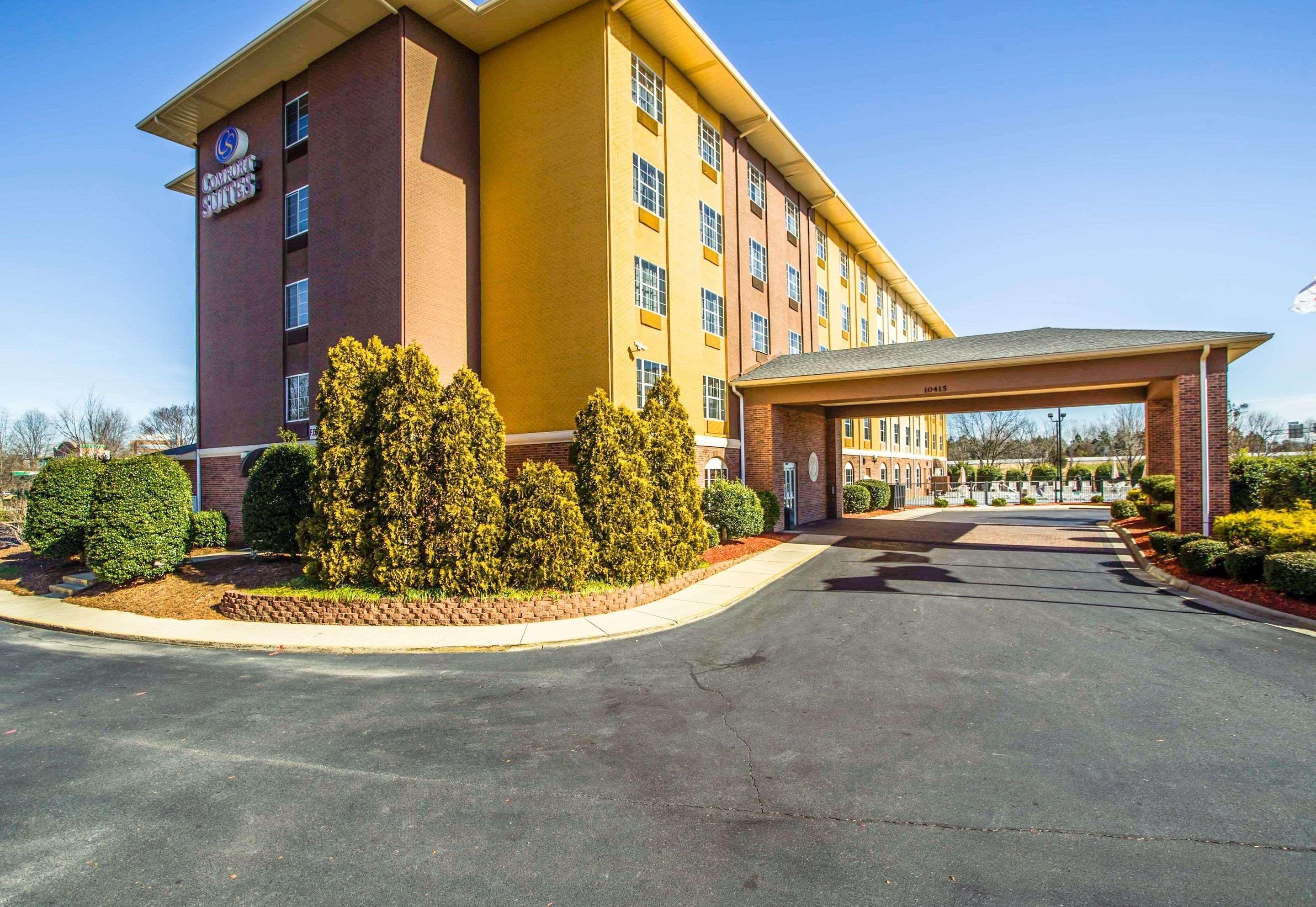 Comfort Suites Pineville - Ballantyne Area Bagian luar foto