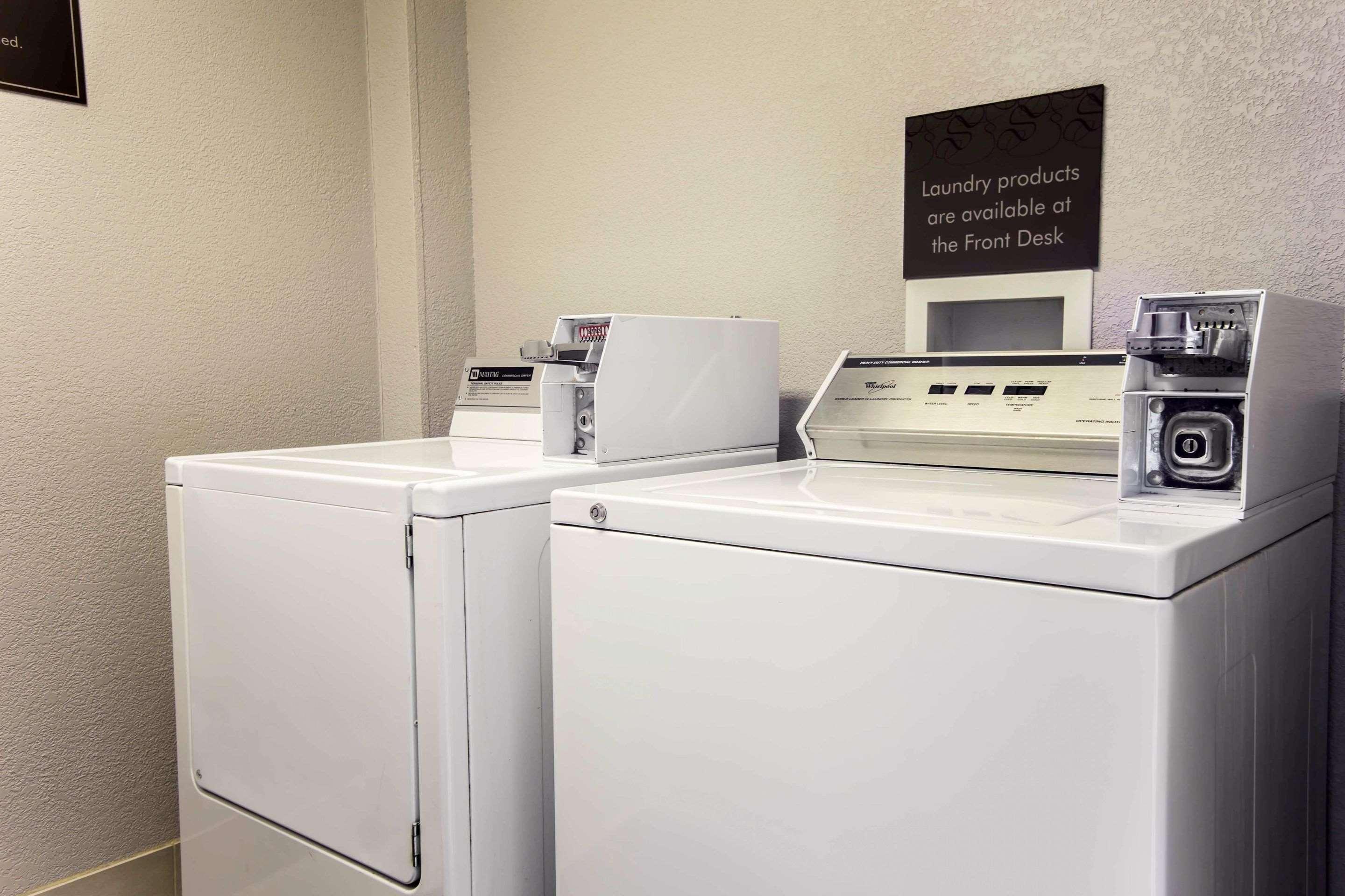 Comfort Suites Pineville - Ballantyne Area Bagian luar foto