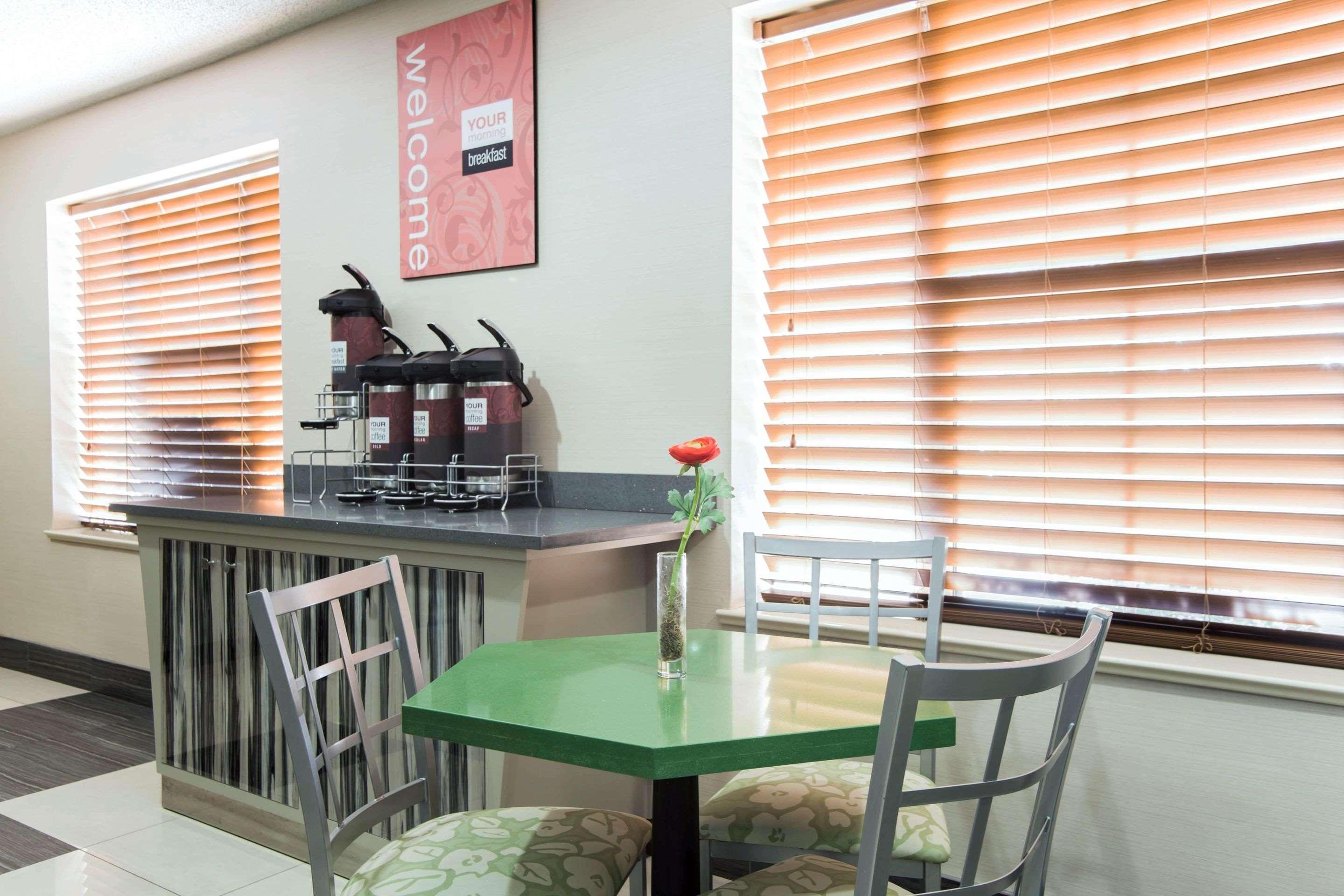 Comfort Suites Pineville - Ballantyne Area Bagian luar foto