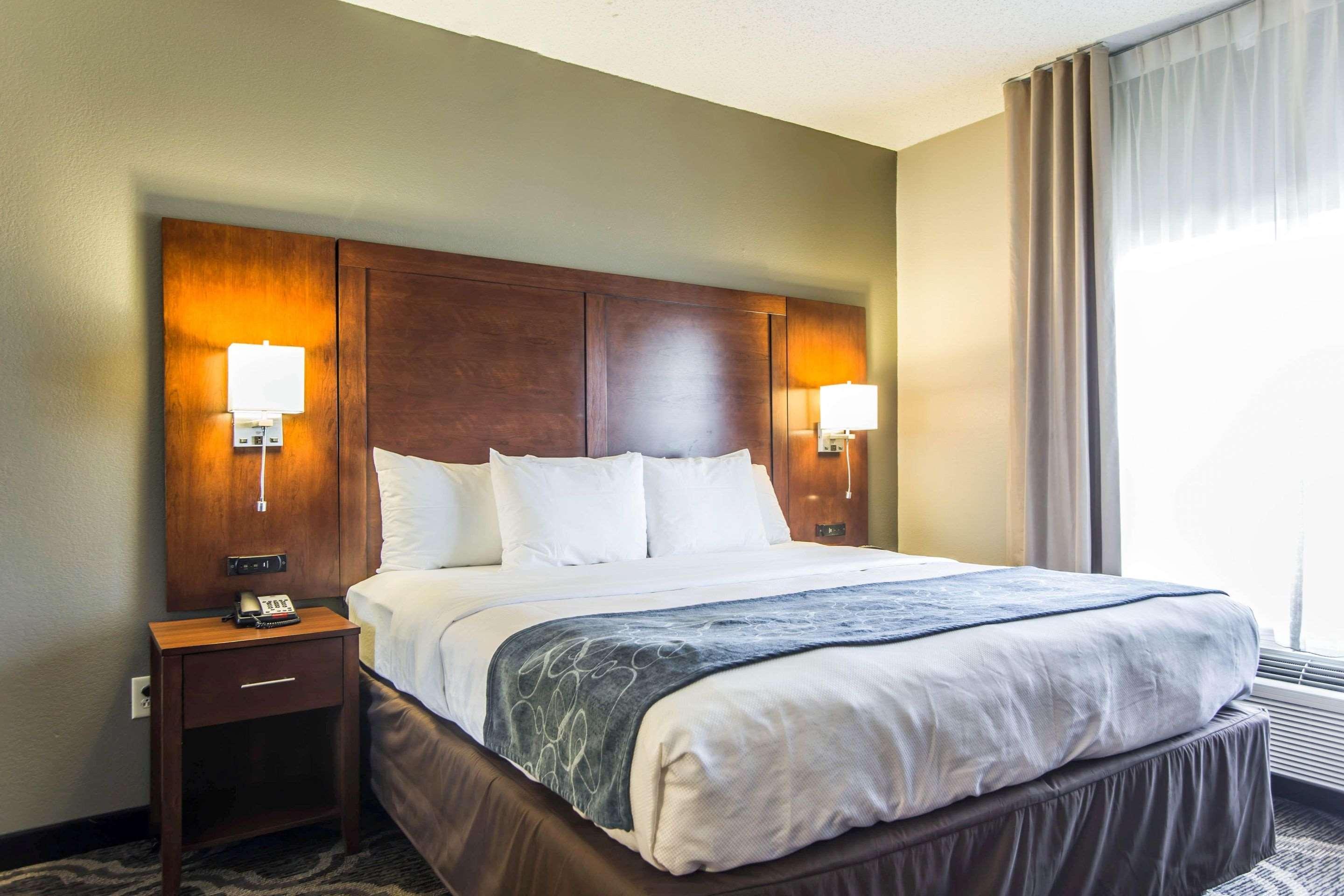 Comfort Suites Pineville - Ballantyne Area Bagian luar foto