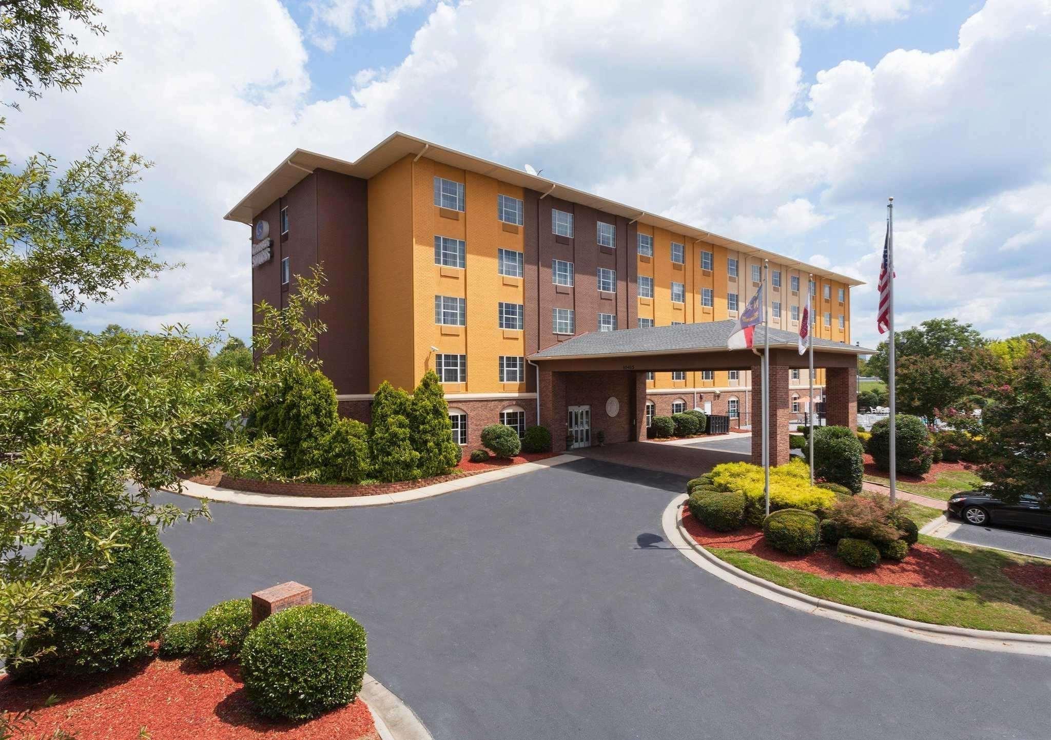 Comfort Suites Pineville - Ballantyne Area Bagian luar foto