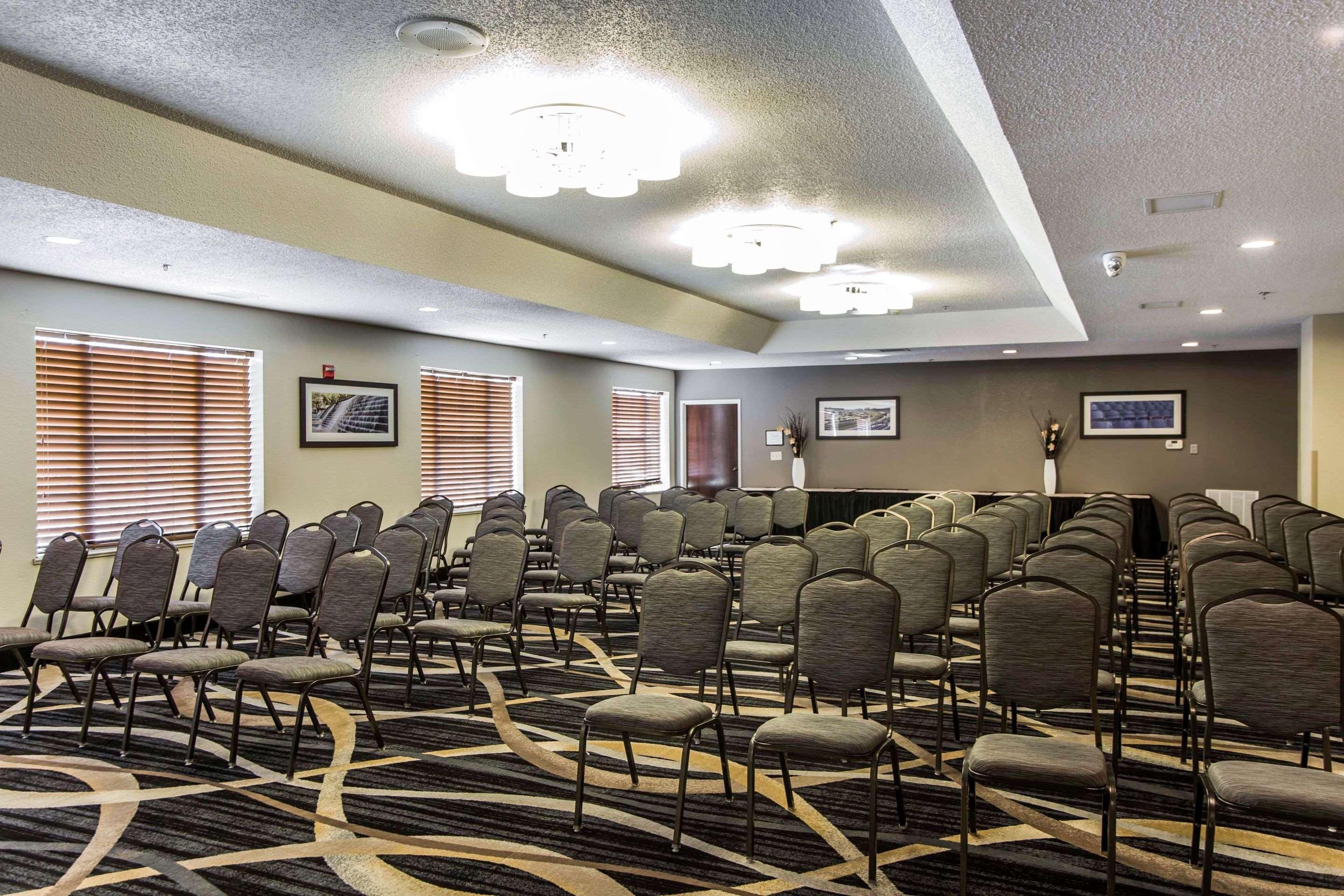 Comfort Suites Pineville - Ballantyne Area Bagian luar foto